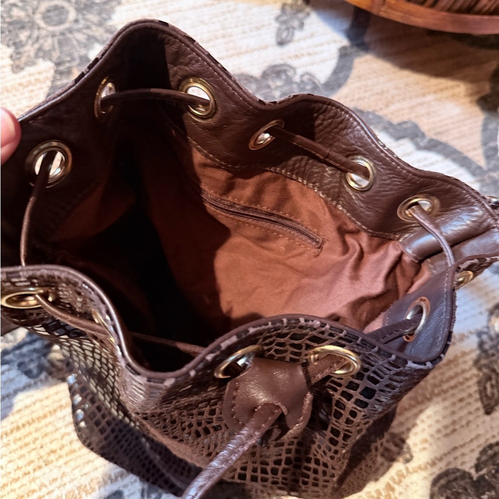 Carmen Paya Spanish  Brown Leather Bucket Bag - Picture 4 of 8